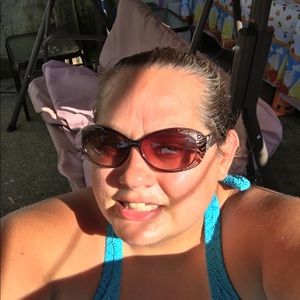 Meet your Posher, Brittney